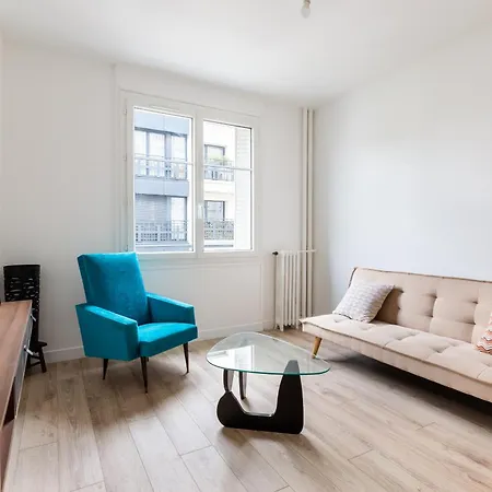 2 Pieces-moderne-proche Paris